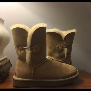 Tan Bailey Button UGG boots